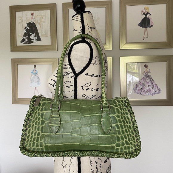 Donald J. Pliner Handbags - 🎉HP✨FLASH SALE!!!🍀NEW!✨DONALD J PLINER✨RARE! LEATHER BAG